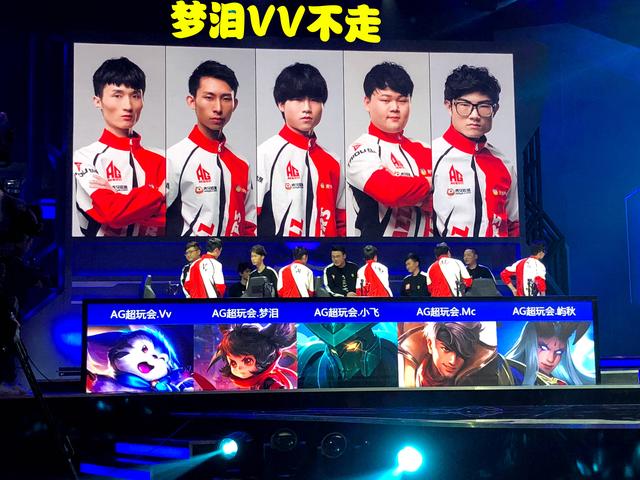 在充斥着紧
