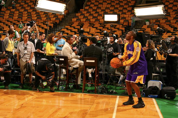 莲影初生 莲影初生